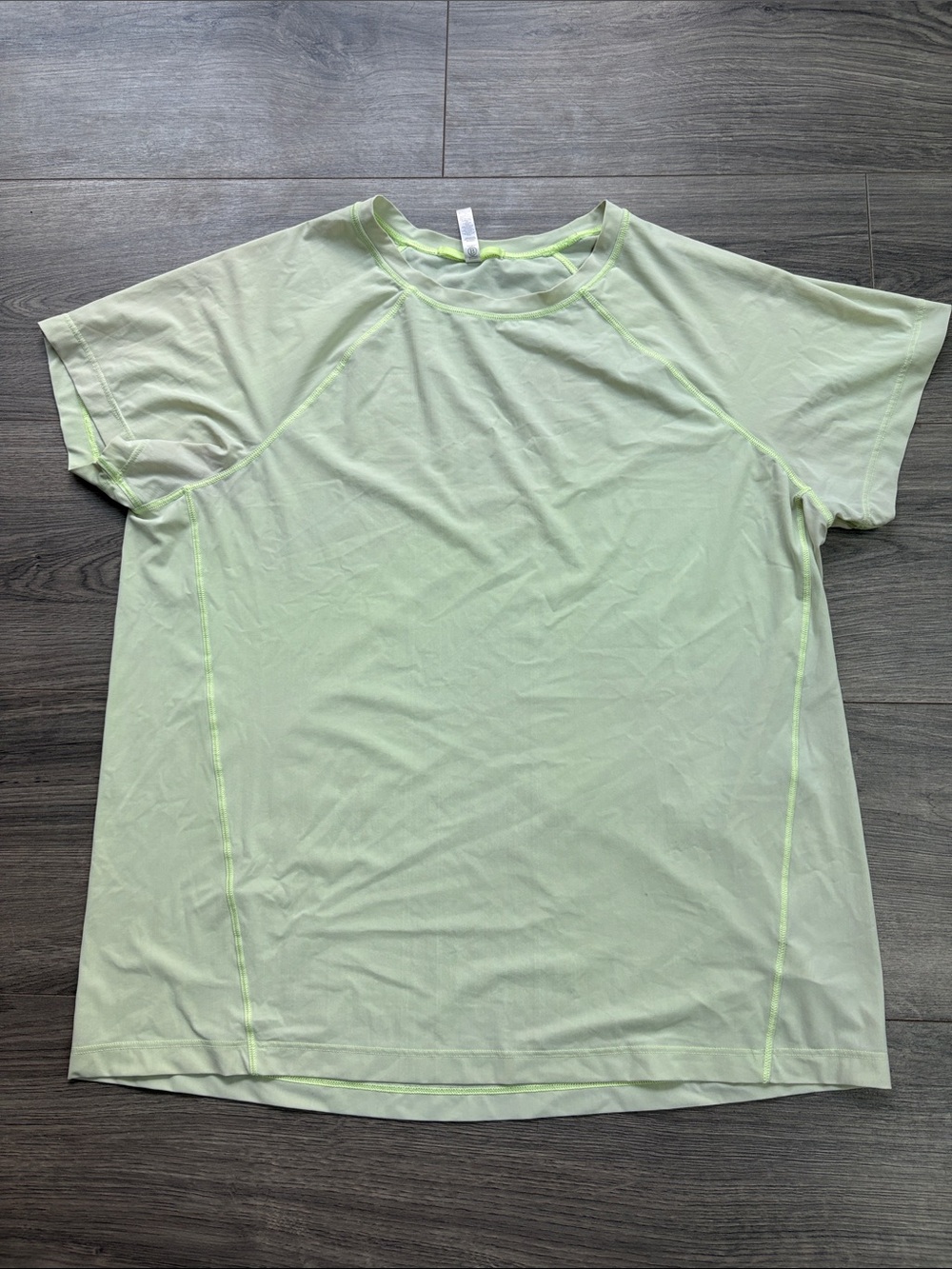 Athleta Ultimate Train Tee in Light Green | Size M
